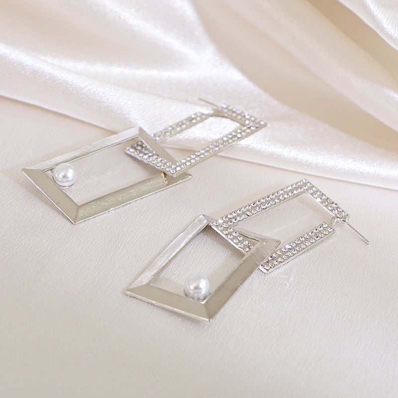 Loookus - Diamond And Pearl Square Earrings