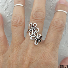 Loookus - Hollow Flower Adjustable Ring