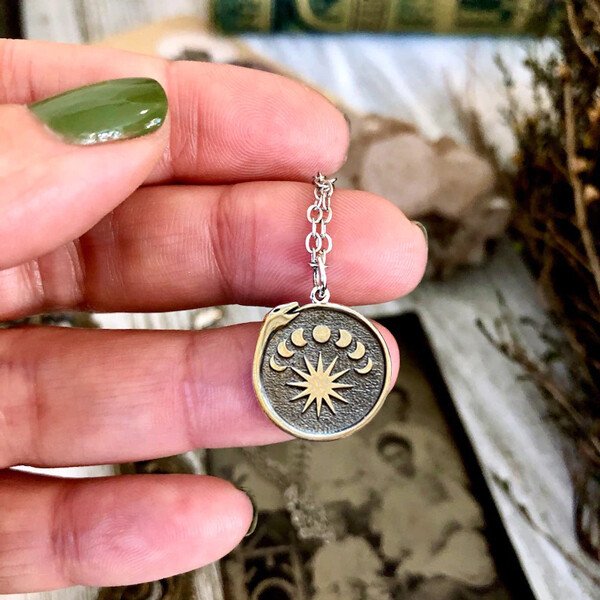 Loookus - Ouroboros Moon Phase Pendant Golden Necklace