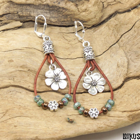Loookus - Fashionable Leather Cord Flower Earrings
