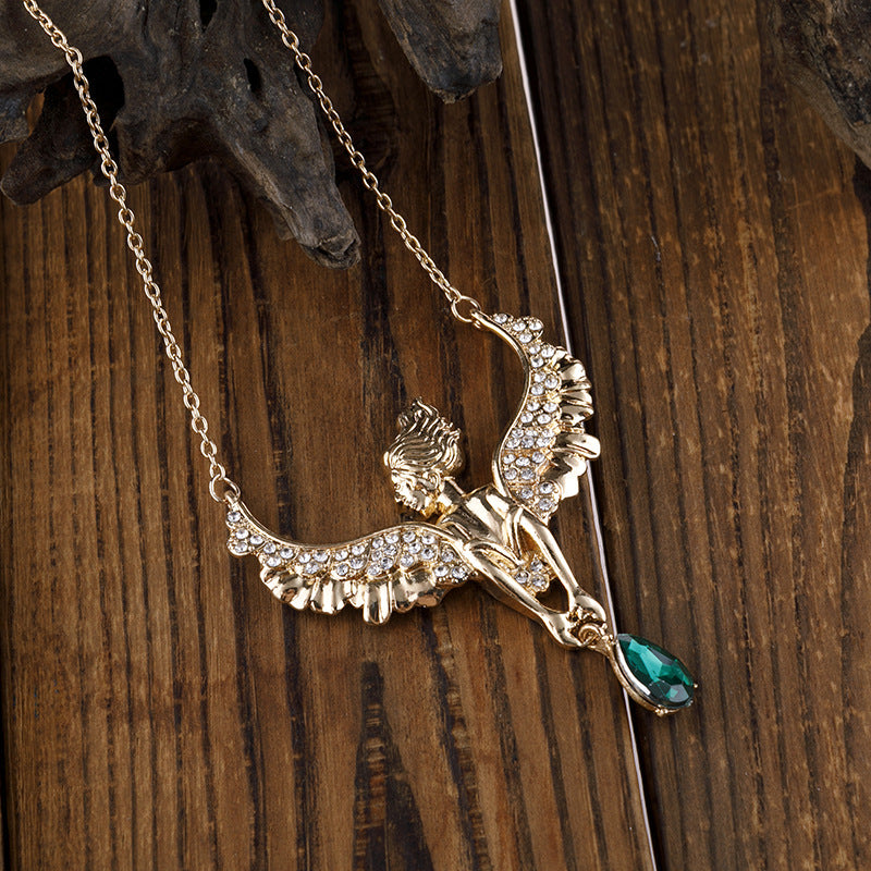 Loookus - Queen Angel Wing Necklace