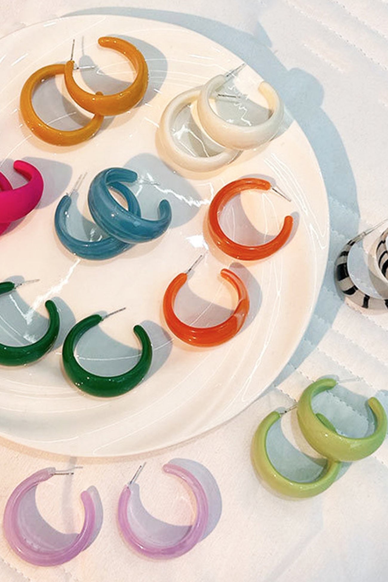 Loookus - Colorful Acrylic Earrings