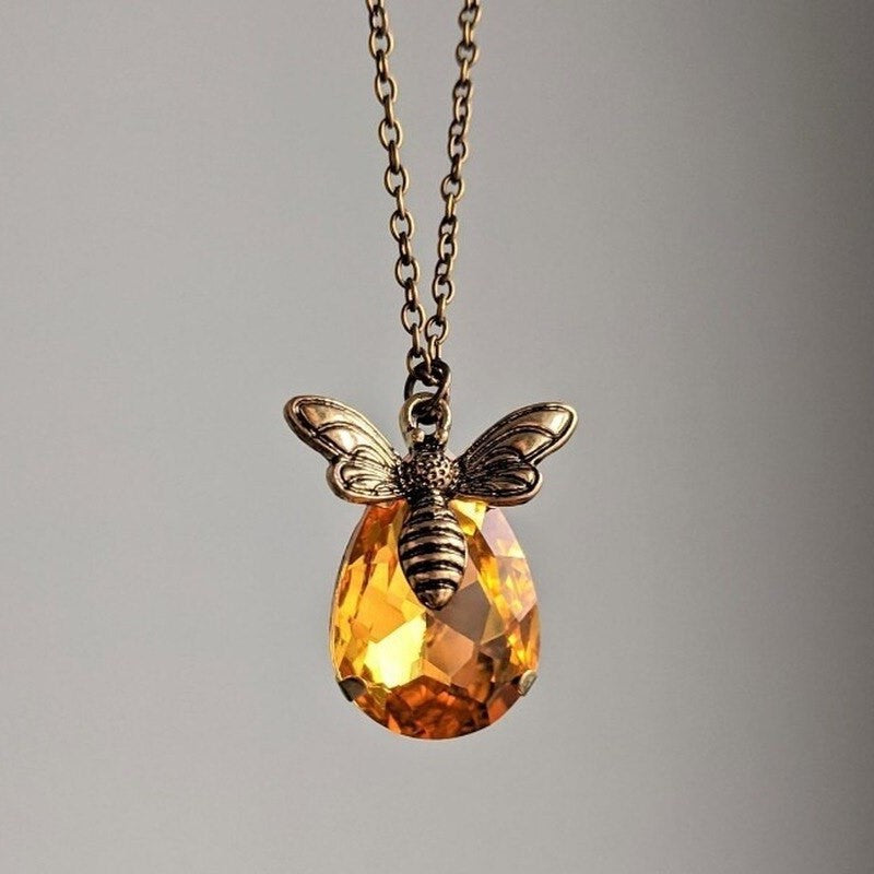 Loookus - Sterling Silver Bee Drop Amber Necklace