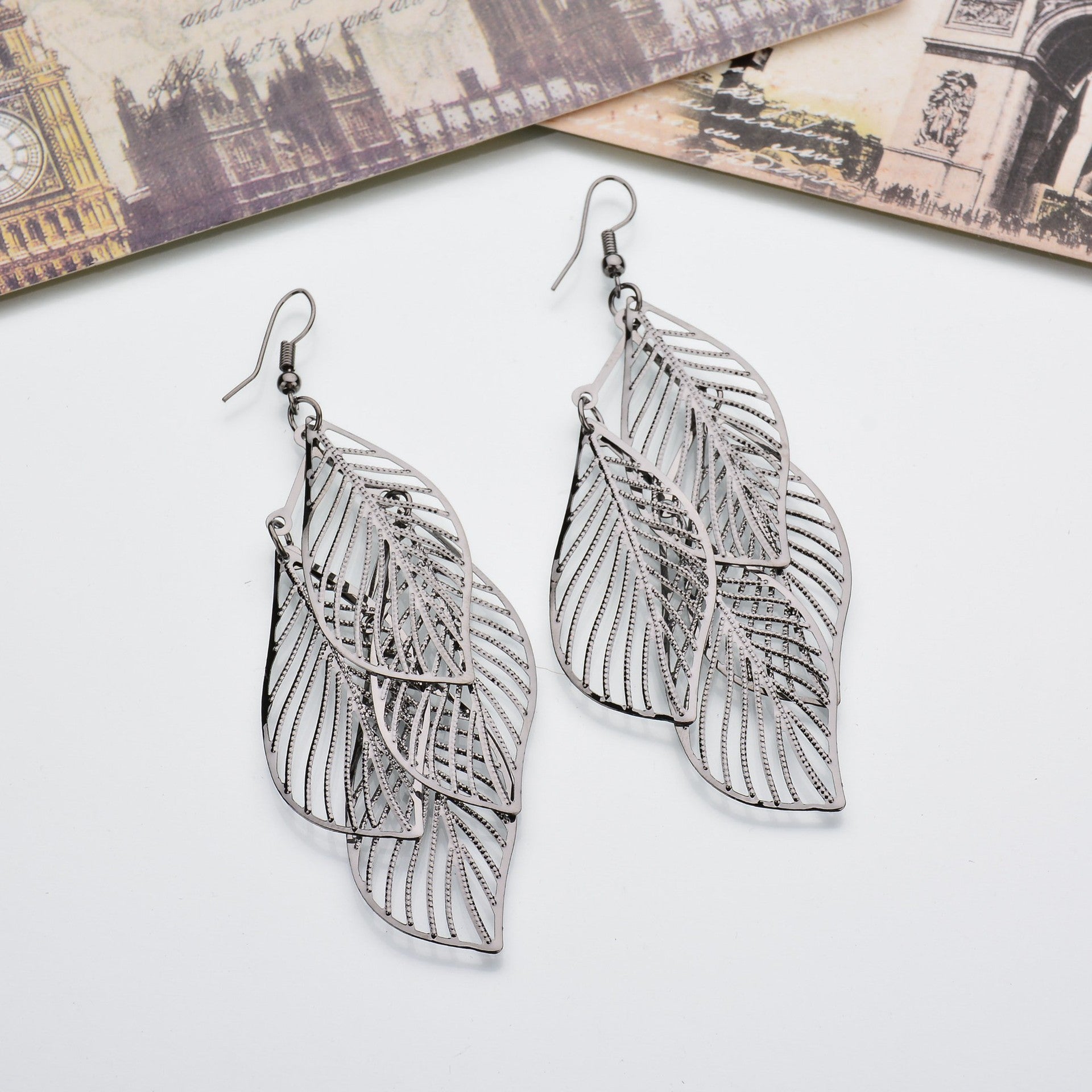 Loookus - Simple Metal Leaf Earrings