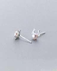 Loookus - Simple Elegant Pearl Stud Earrings