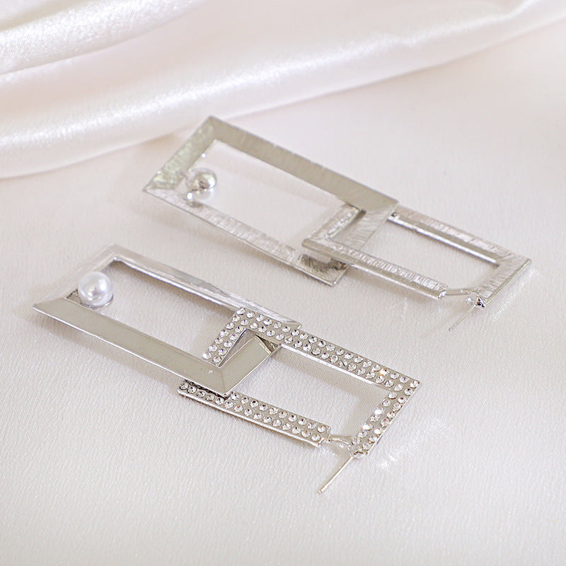 Loookus - Diamond And Pearl Square Earrings