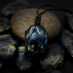 Loookus - DRAGON HEART LABRADORITE NECKLACE