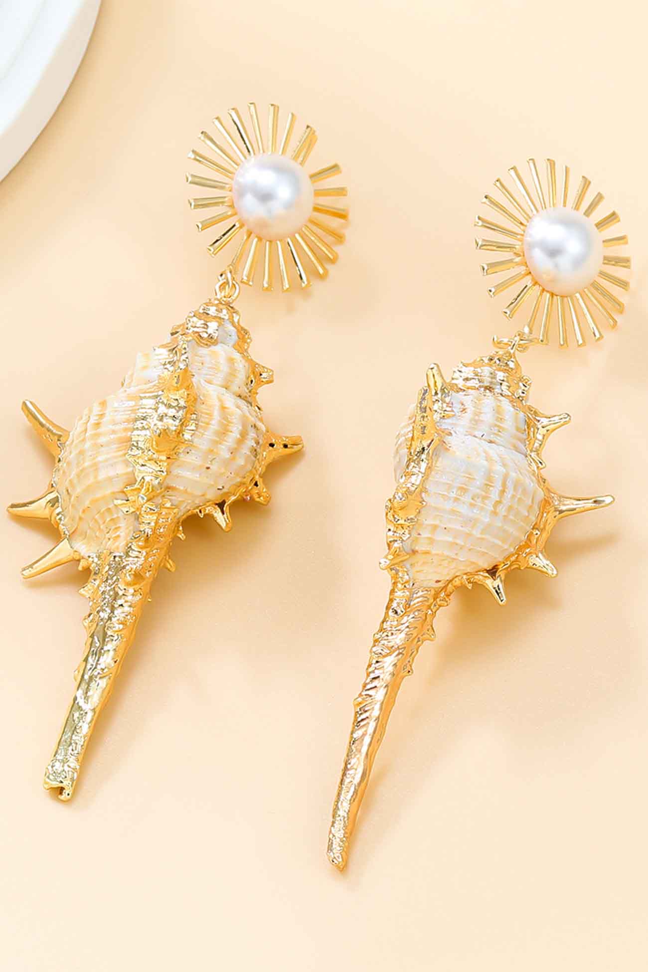 Loookus - Shell Pearl Floral Earrings