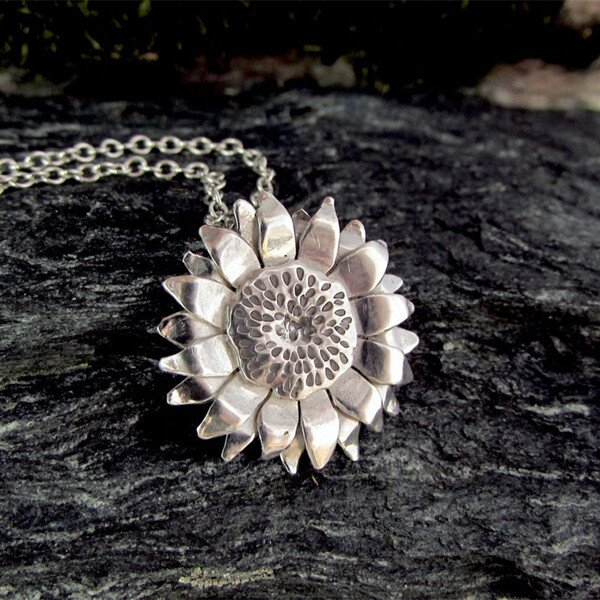 Loookus - Sterling Silver Sunflower Necklace