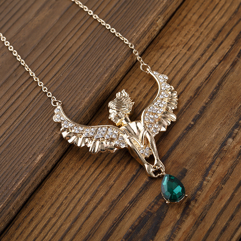 Loookus - Queen Angel Wing Necklace