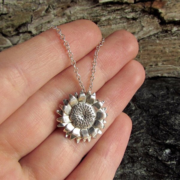 Loookus - Sterling Silver Sunflower Necklace