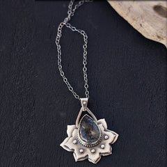 Loookus - Double Floral Pendant Necklace