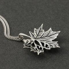 Loookus - Maple Leaf Necklace